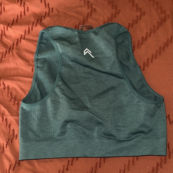 Oner active crop top size small - Picture 2 of 3